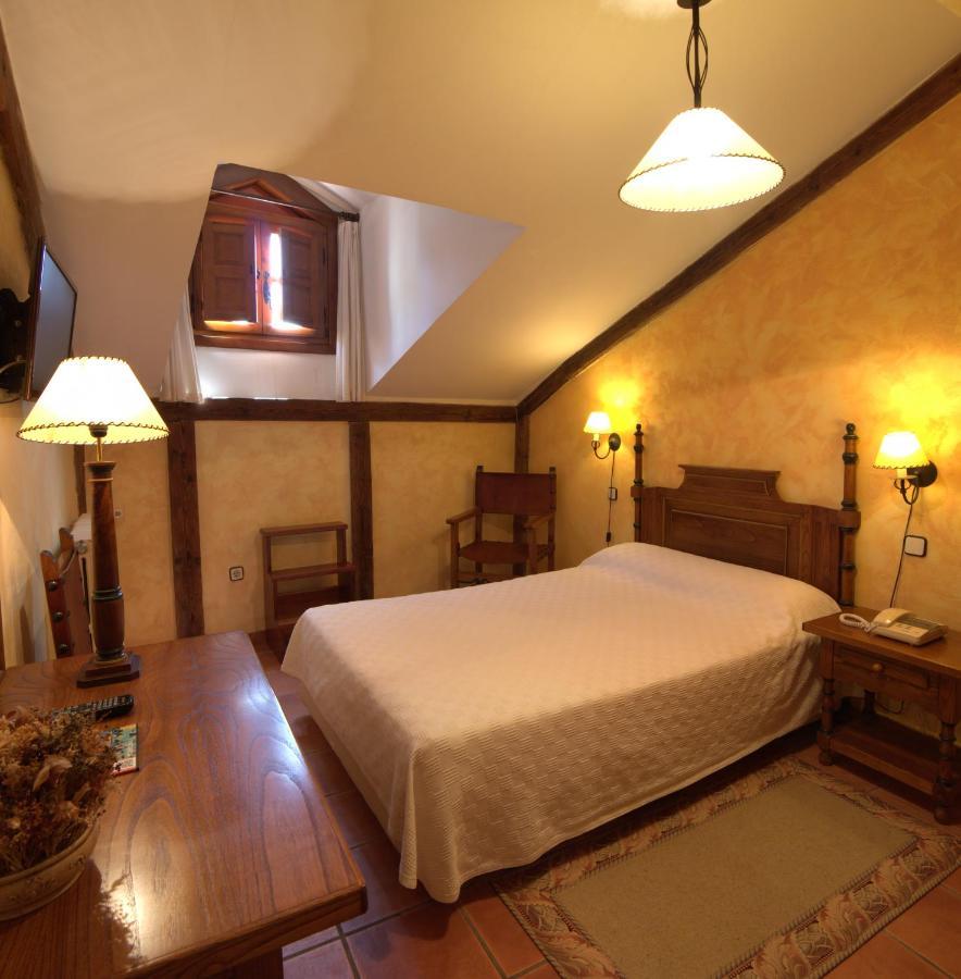 Hotel Las Cancelas Ávila Luaran gambar